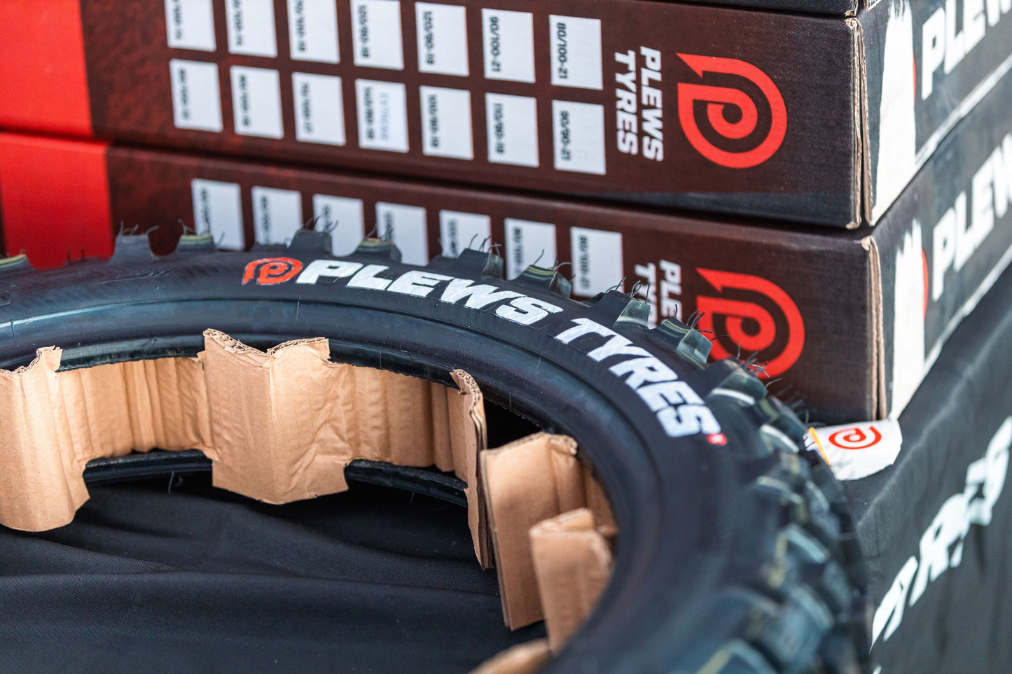 Enduro Bundle EN1 ENDURO GRAND PRIX Front 90 / 100 – 21 & 2x EN1 ENDURO GRAND PRIX Rear 140 / 80 – 18